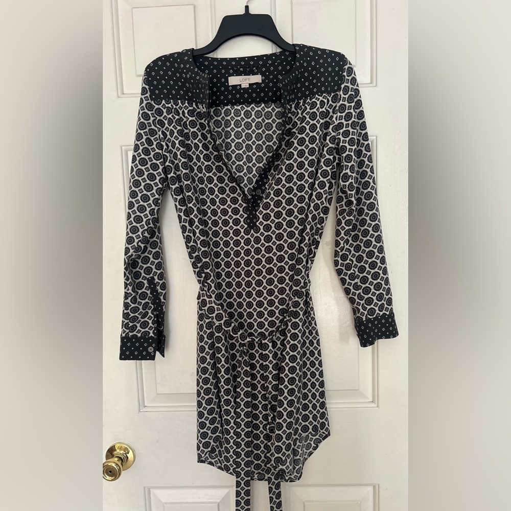 LOFT Monochrome Geometric Button-Up Dress. Size XS.